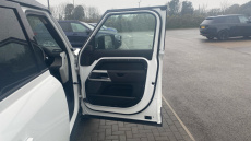 Land Rover Defender 2.0 P300 SE 110 5dr Auto Petrol Estate